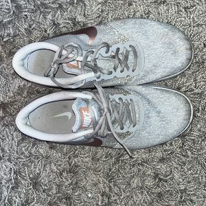 Nike Flex Contact Sneaker